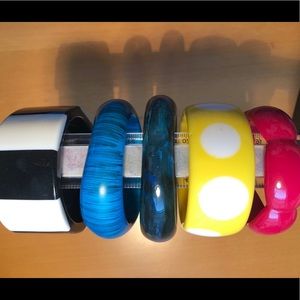 Lot of 5 acrylic/plastic bangle bracelets